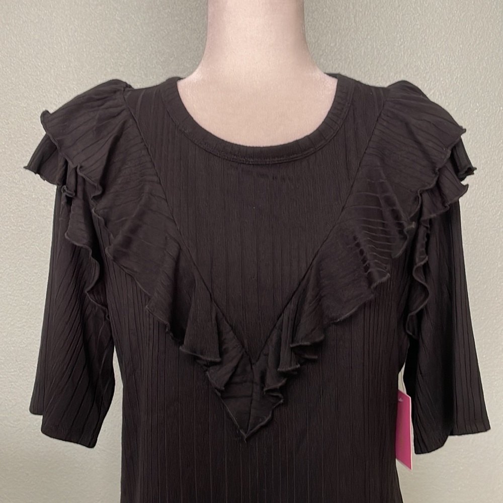 Riley & Rae Black Ruffled Ribbed Top - Picture 5 of 9